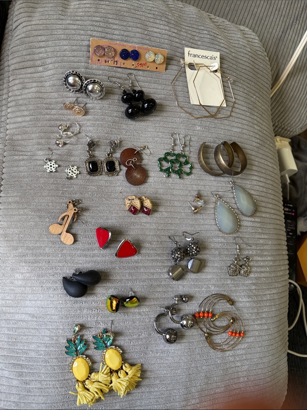 Unbranded Earring Lot Women OS Multicolor Fair Vintage Modern Tassel Hoops Studs